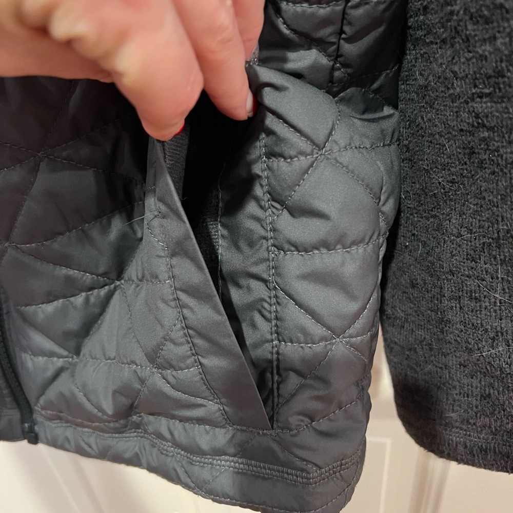 North Face Jacket - Picture 4 of 8